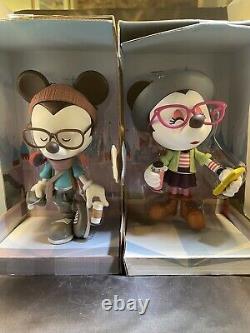 Wonderground Gallery Special edition Mickey Mouse and Minnie mouse has hipsters